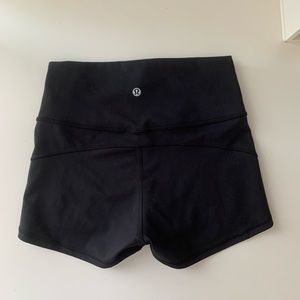 Lululemon In Movement Short Everlux 2.5” Spandex